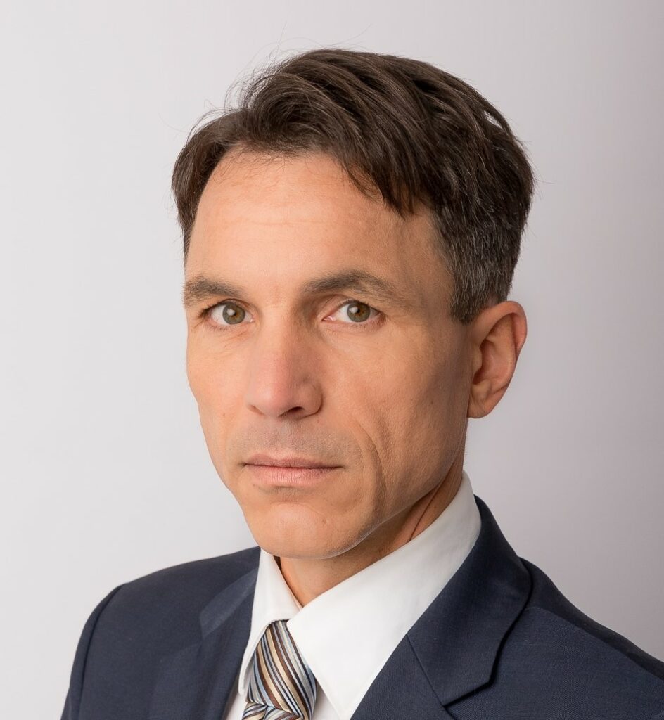 Dr. Matthias Bauer