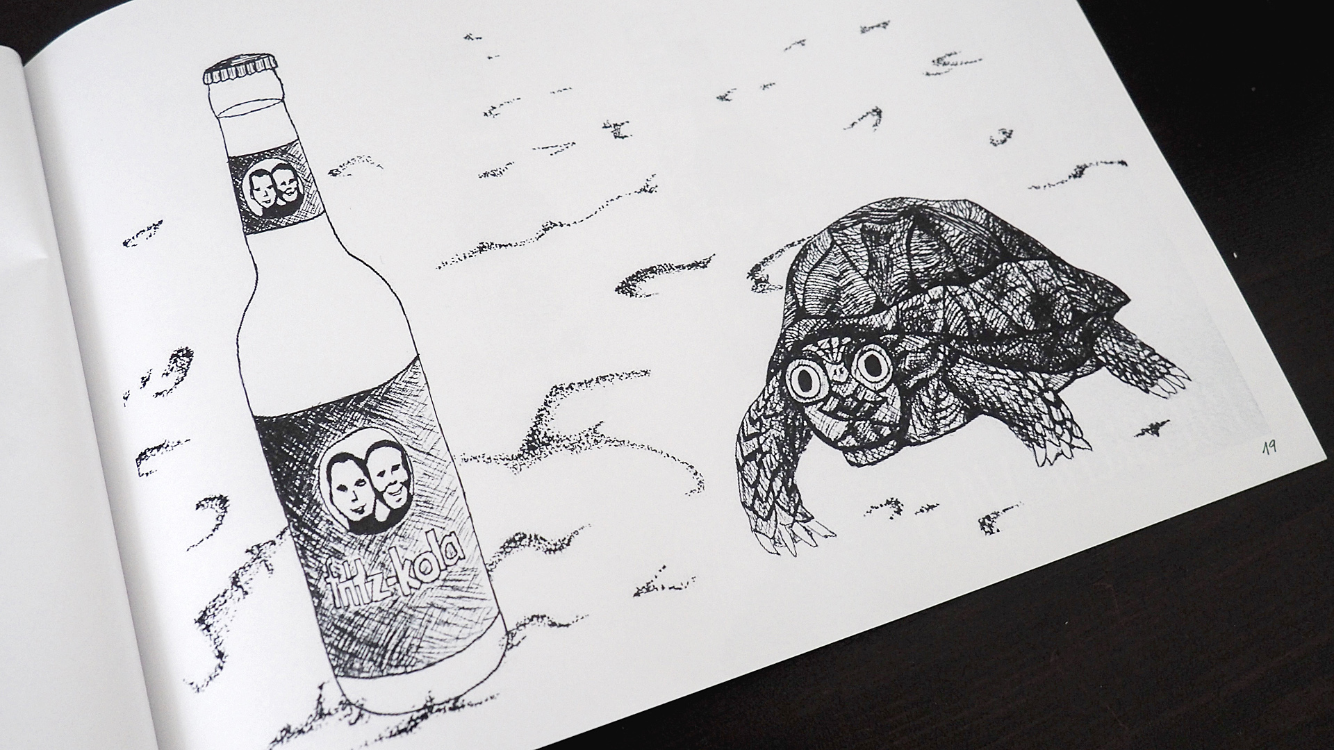 Fritzkola Flasche mit Schildkröte, Fineliner